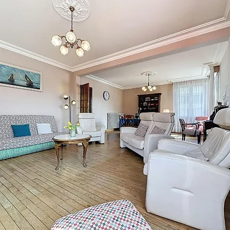 Holiday home La Rose Des Pins By Interhome